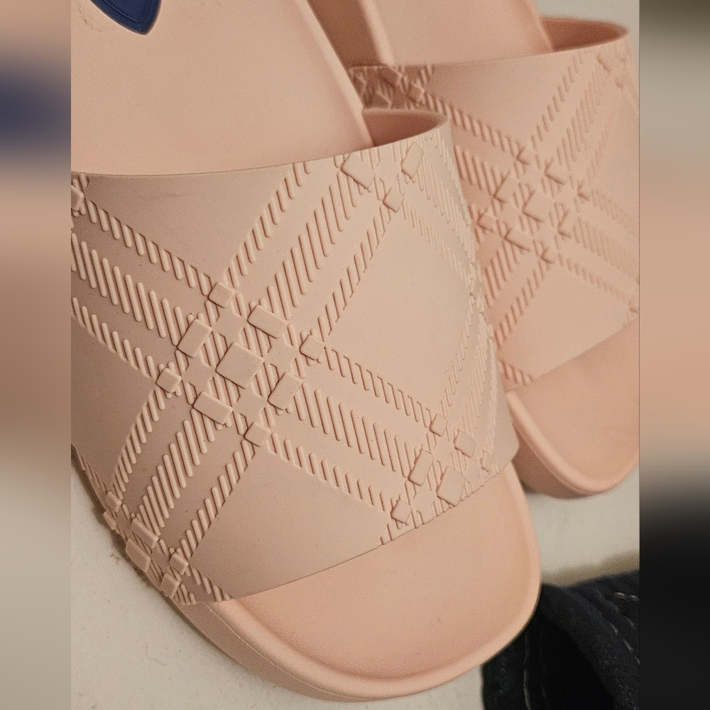 BURBERRY SANDALS - Picture 3 of 8